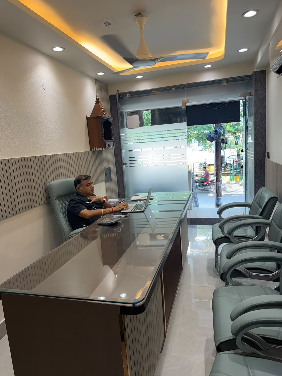 Reception desk at Shri Manglam Realty